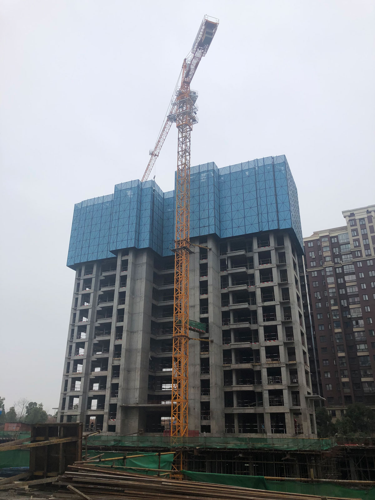 商住項(xiàng)目-世茂龍灣八期項(xiàng)目-武漢萬業(yè)建筑工程有限公司